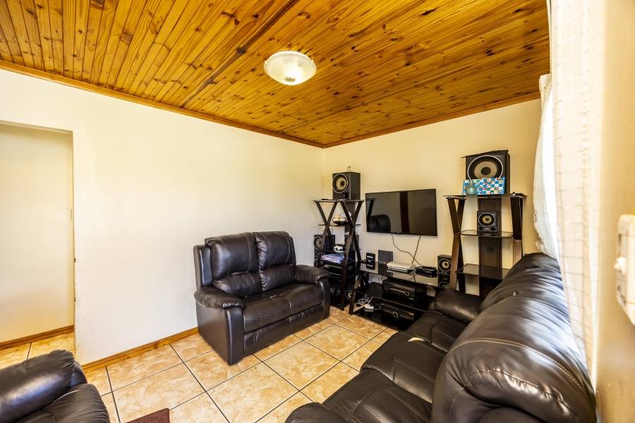 4 Bedroom Property for Sale in Mdantsane Nu 17 Eastern Cape